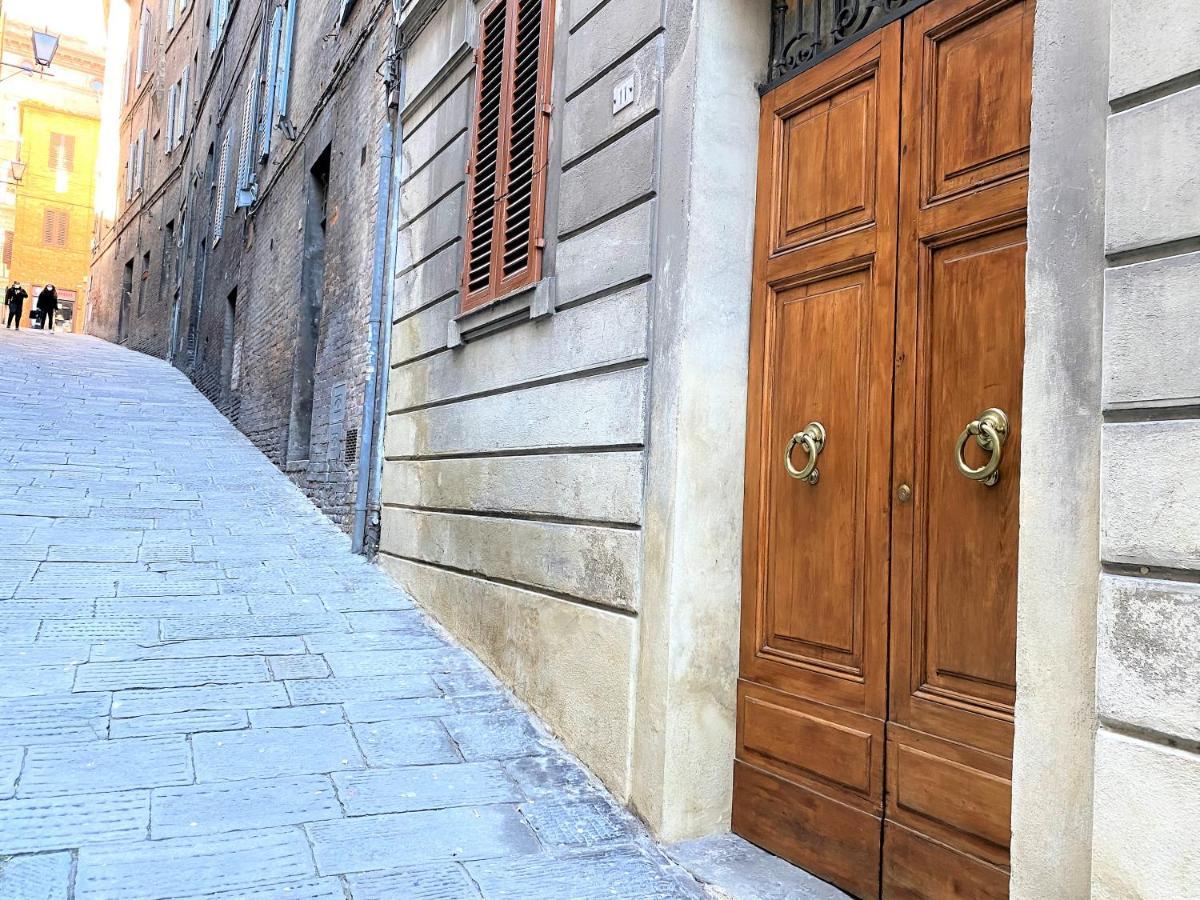 Casa Stella- A Due Passi Dal Corso Di Siena Apartamento Exterior foto